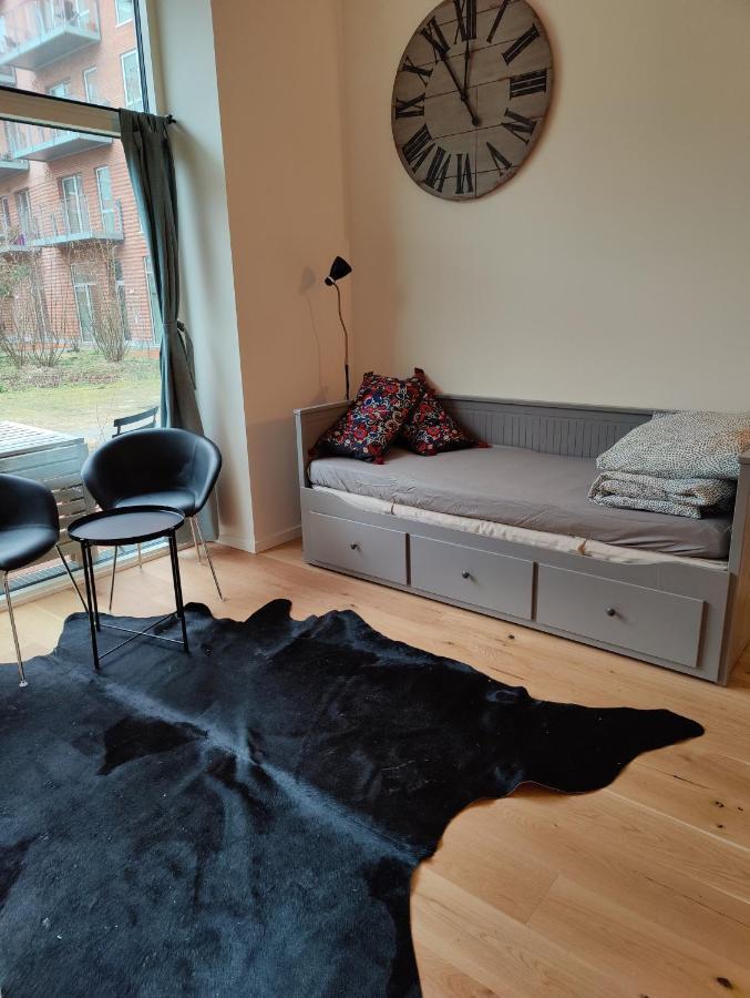 Beautiful Apartment In Hip Area Close To The Beach Lejlighed